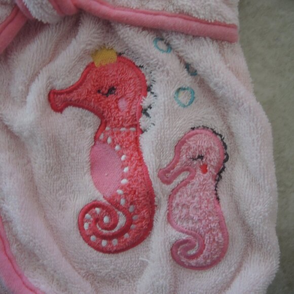 4/$25 Baby 100% Cotton Hooded Bath Robe Pink w/ Seahorse Embroidery 0-9 Mon - Picture 2 of 6